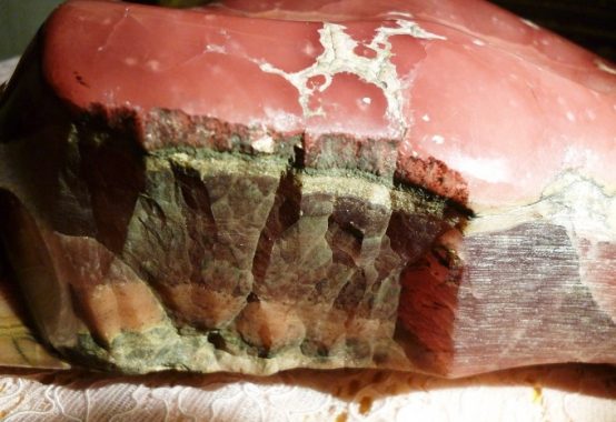 2.菱マンガン鉱（観賞石）