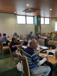 表彰式での懇親風景