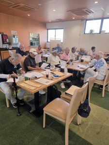 表彰式での懇親風景 ①