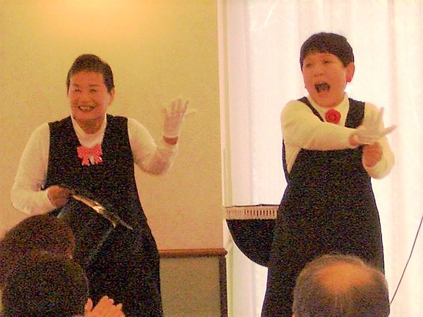 「遊ゆうマジック枚方」のお二人による「コミックマジック」