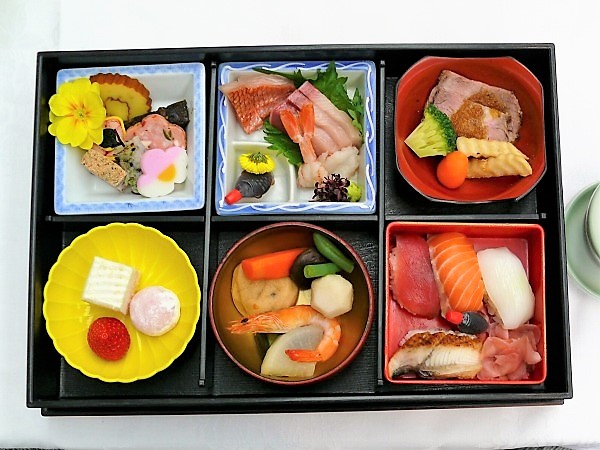 本日の会食弁当です