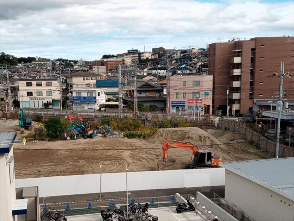 駅前ロータリー 20241031