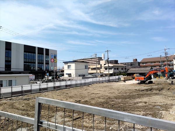 駅前ロータリー 20240412