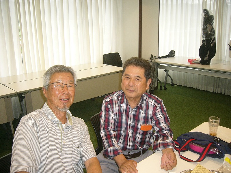 沖吉さん(右)も元気に参加です