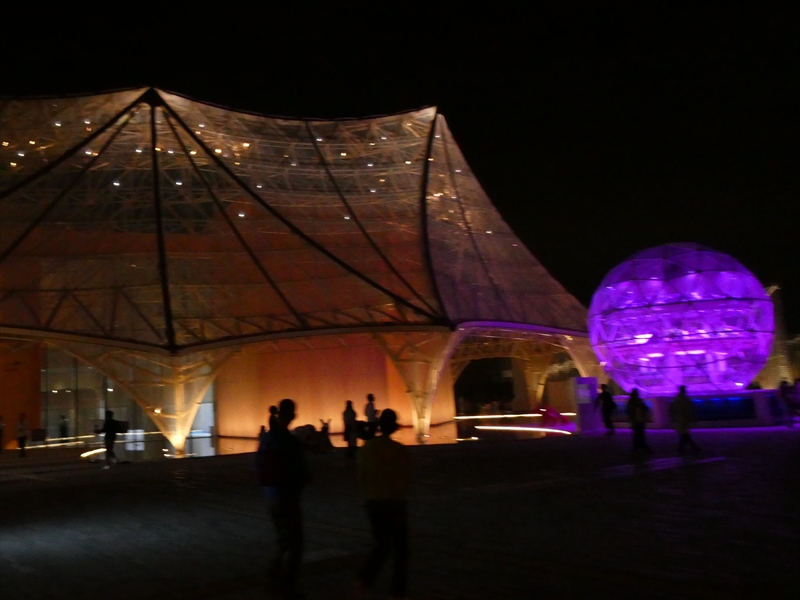 万博会場(夜間)