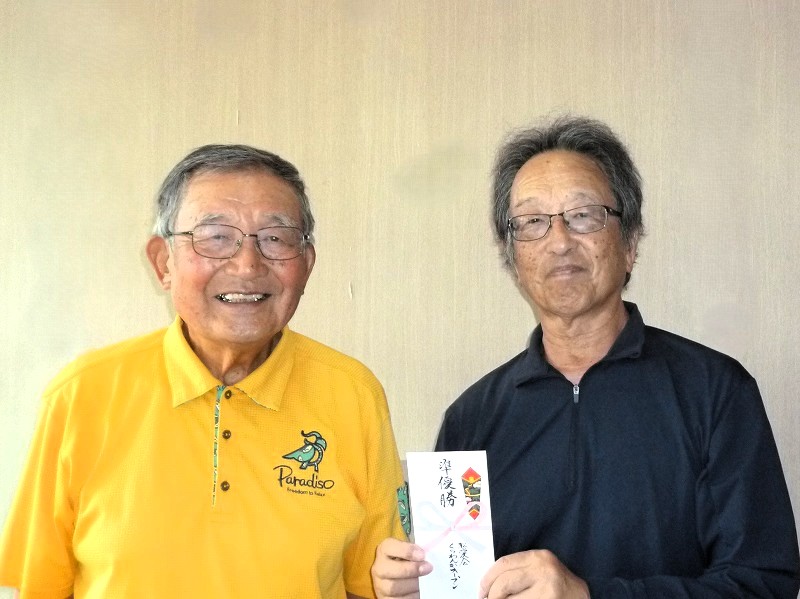 準優勝の中村さん（右）