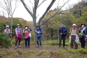 16_尾根に出て、小休止！