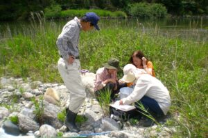 地点④-1_松阪市庄町での測定風景-1