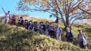 25_頂上の手前の坂に全員集合！