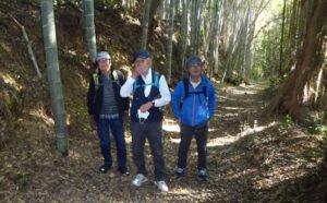 06 伊勢上野城跡に向かう竹藪道