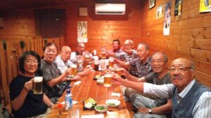 ②女性2名参加で何度目かわからない乾杯