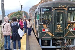 43_この電車で、貴生川駅へ