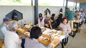 20_どんどん食べまくりマス！