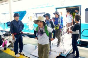 09_定刻通り、菅島港に到着しました!