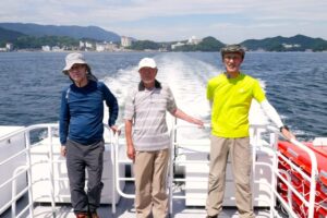 08_もうすぐ、菅島港に到着で~す!