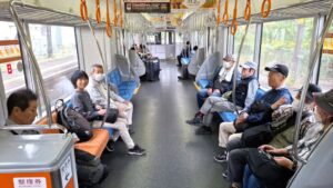 02 ＪＲで亀山駅に向かいます