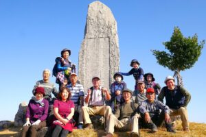 28_白米城の山頂に全員集合！