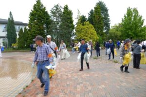 08_さぁ！ゴミ拾いに出発です！