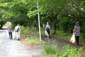 14_車からのホイ捨てゴミ・カンが目立ちます