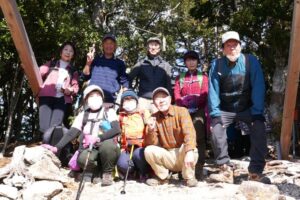 16_鳥居下に1班も集合です