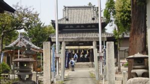15 鳥居が有る蒔田観音寺