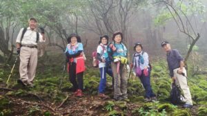 10_コケがきれいな所で､ひと休み