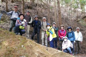 01_経ヶ峰･高座原の登山口より出発です