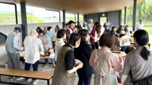 09_話を聴かれる皆さん！