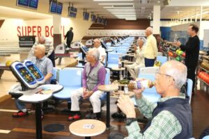 ⑭ゲームを楽しむ皆さん