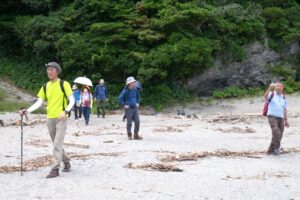 21_皆さん!浜に下りてきました