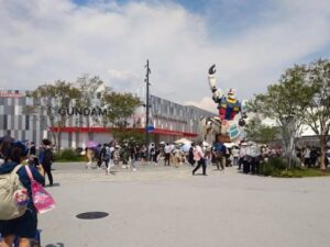 13.高さ17ｍの実物大のガンダムと『ガンダム･パビリオン』