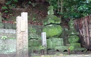 04 信長生母土田御前墓所