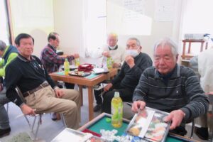 09_皆さんの昼食風景！