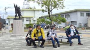 35 帰りのＪＲの時間待ちです