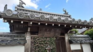 15_由緒ある門がありました