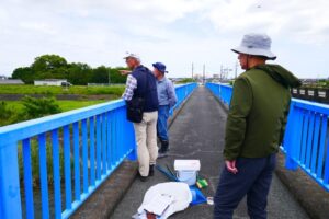 地点⑥-2_試薬の変化を5分待ちます