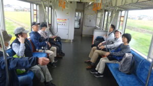 01 ＪＲで亀山駅に向います