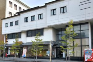 01_松阪の柳屋奉善さんの茶室で開催！