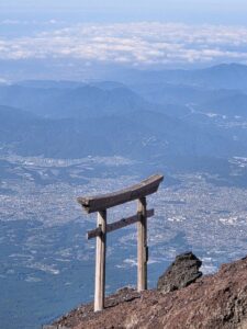 08_八合目上の鳥居