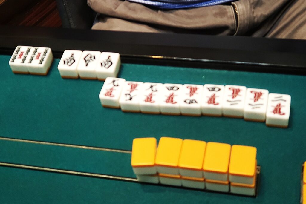 04_西村さんの役満(四暗刻)です