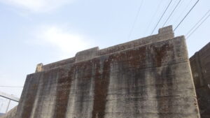 27 近鉄高架橋の遺構