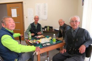 07_A卓の昼食風景