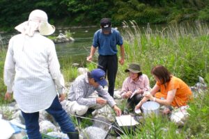 地点④-2_松阪市庄町での測定風景-2