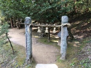 黄泉比良坂（黄泉の国の入口）