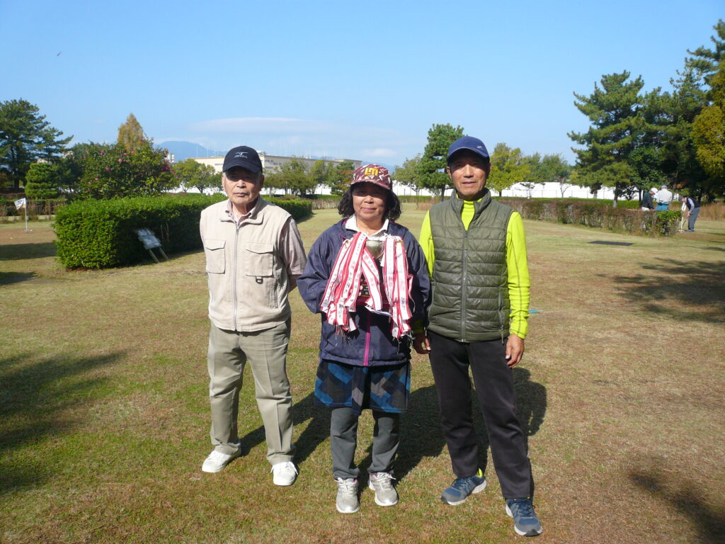 左から２位 平井さん　優勝 藤原さん ３位 吉村さん