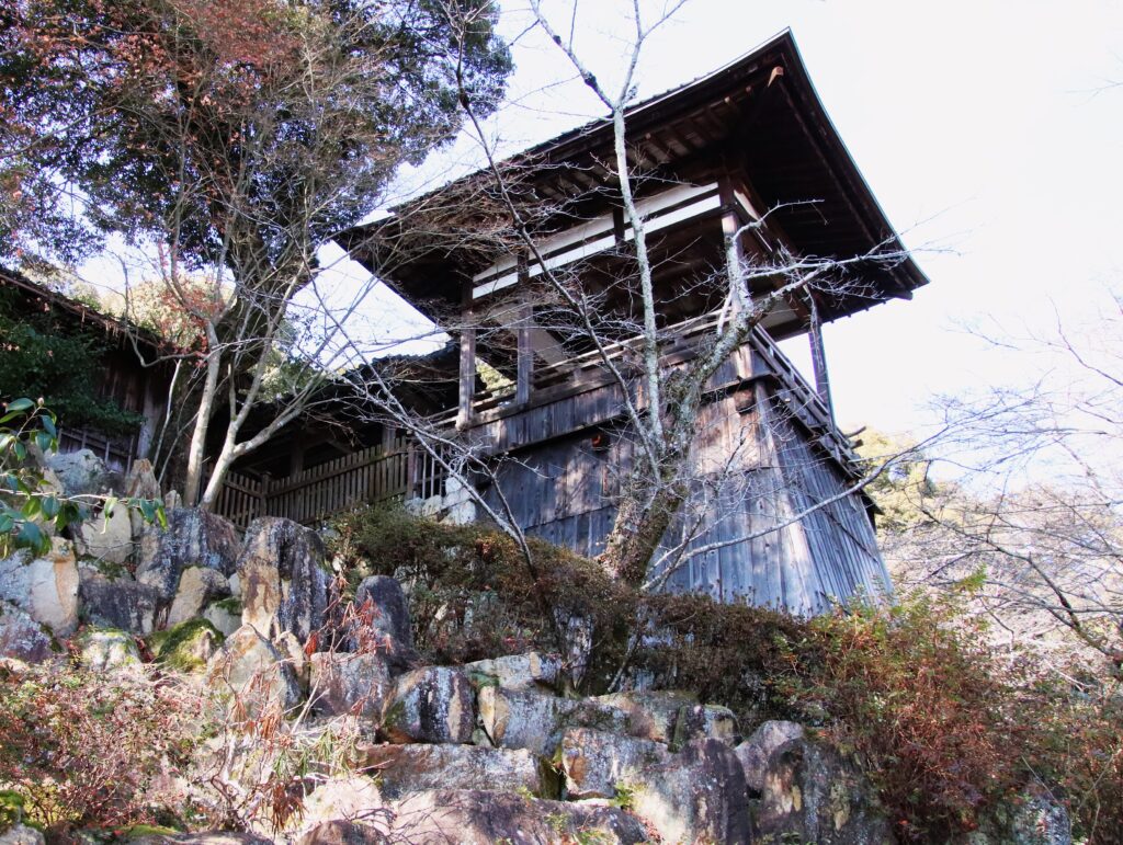 「冬枯れの月見亭」植木 龍夫