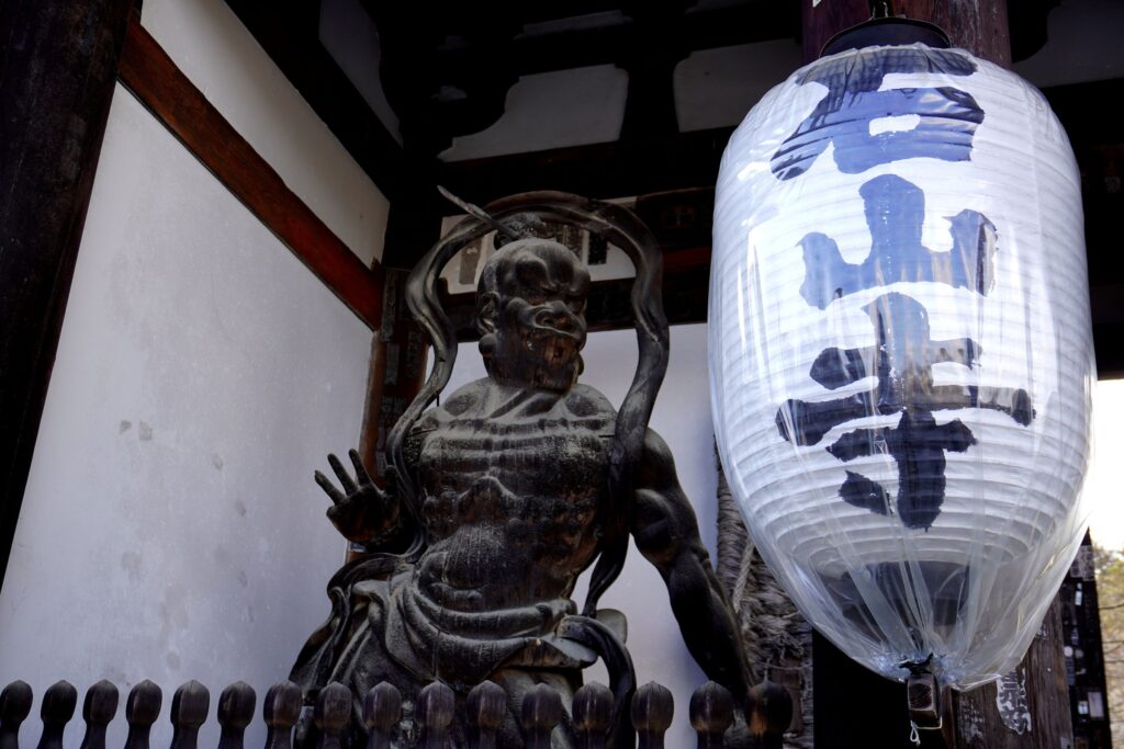 「消失指の仁王像」宮田 宏