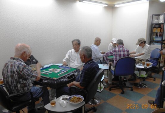 対戦風景　東卓と南卓