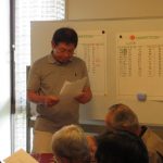 表彰を終え連絡事項を伝える高木(善)さん