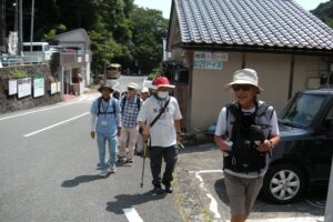 ケーブル駅へいざ出発!!